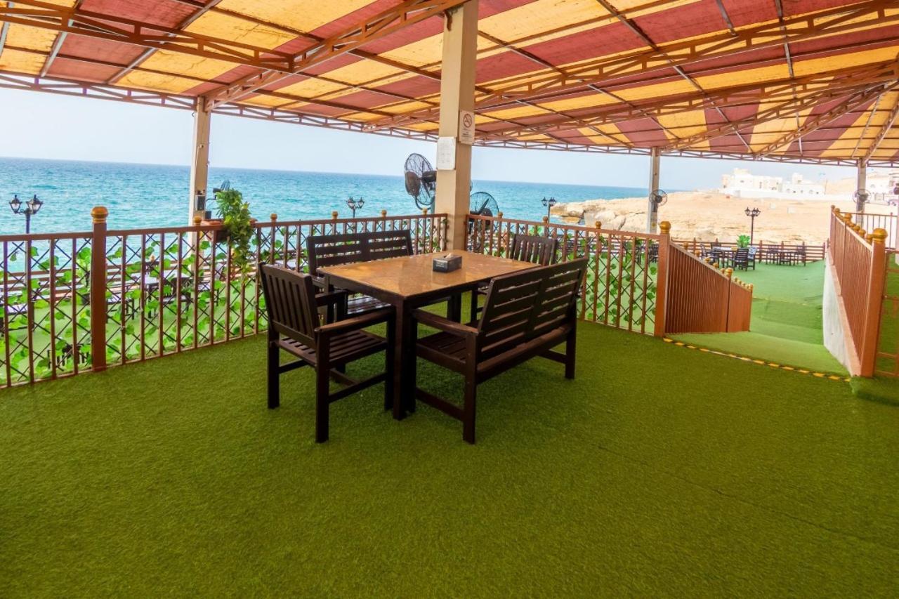 Sur Bandar Al Ayjah Hotel Apartments Экстерьер фото