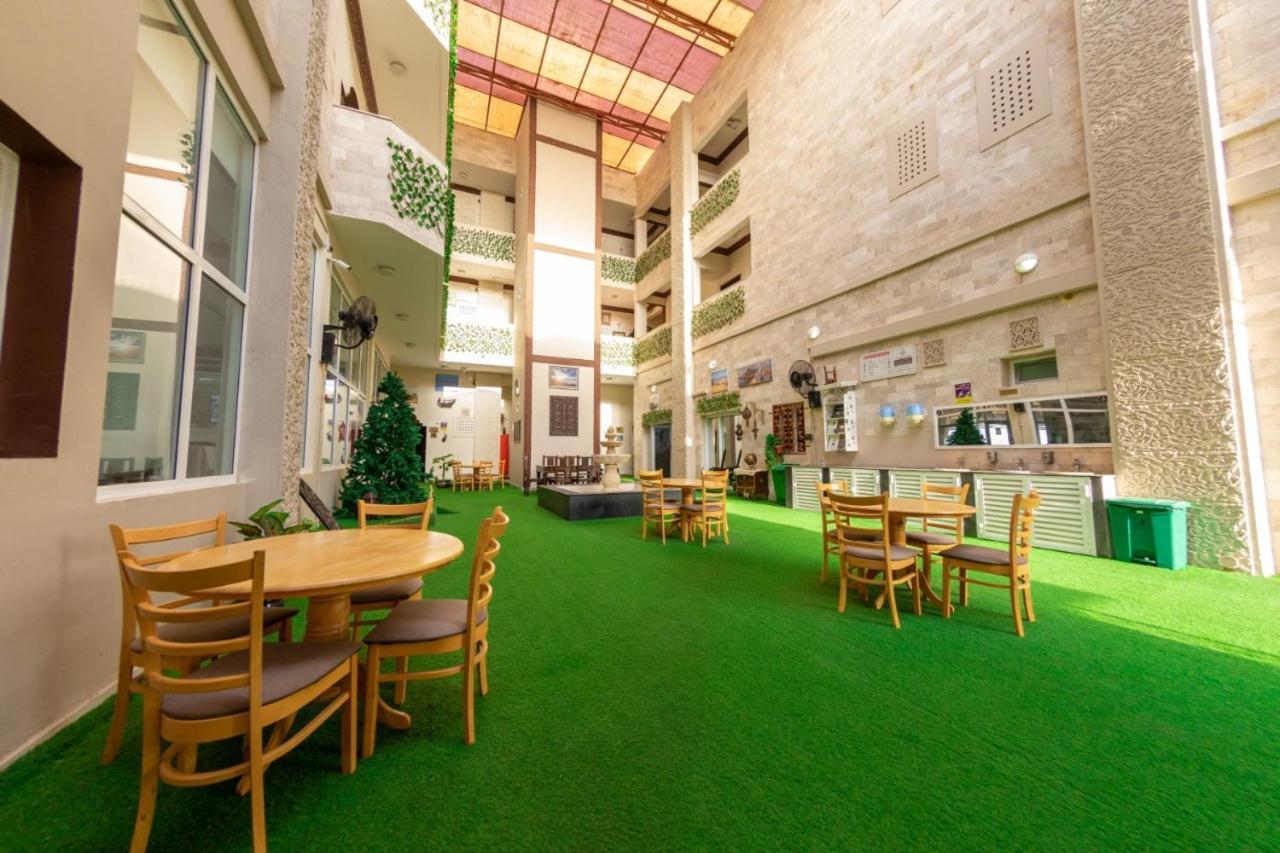 Sur Bandar Al Ayjah Hotel Apartments Экстерьер фото