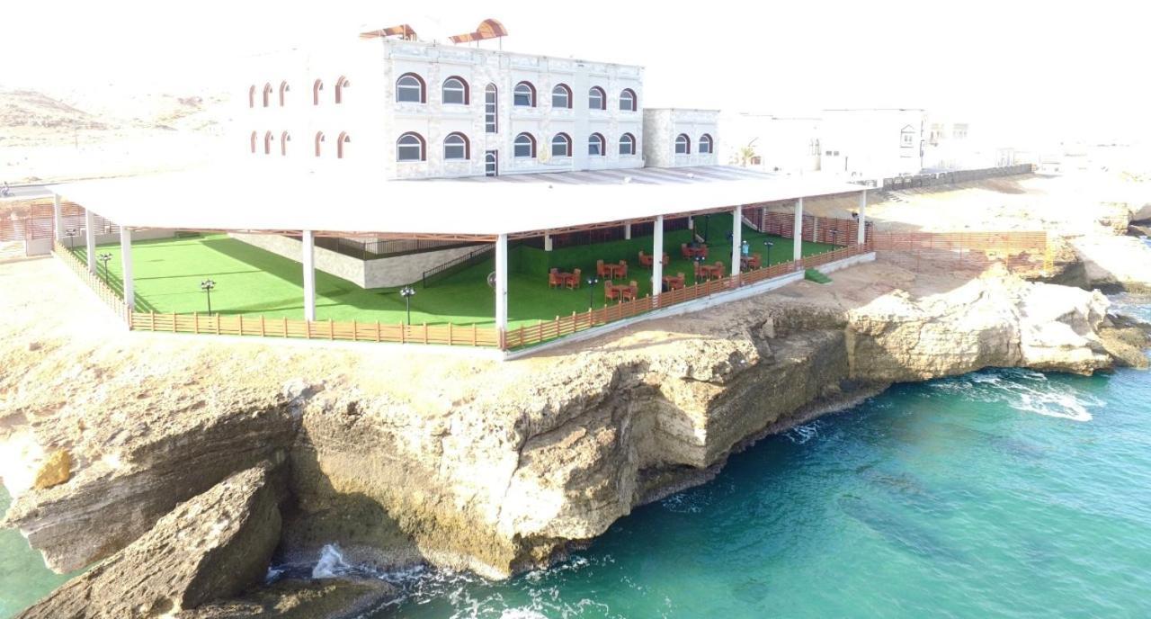 Sur Bandar Al Ayjah Hotel Apartments Экстерьер фото