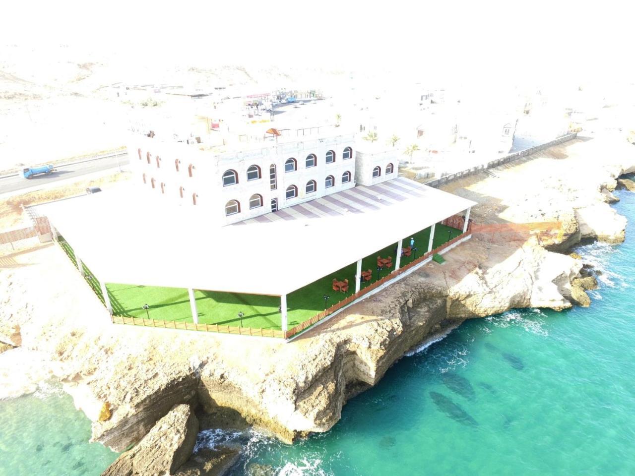 Sur Bandar Al Ayjah Hotel Apartments Экстерьер фото