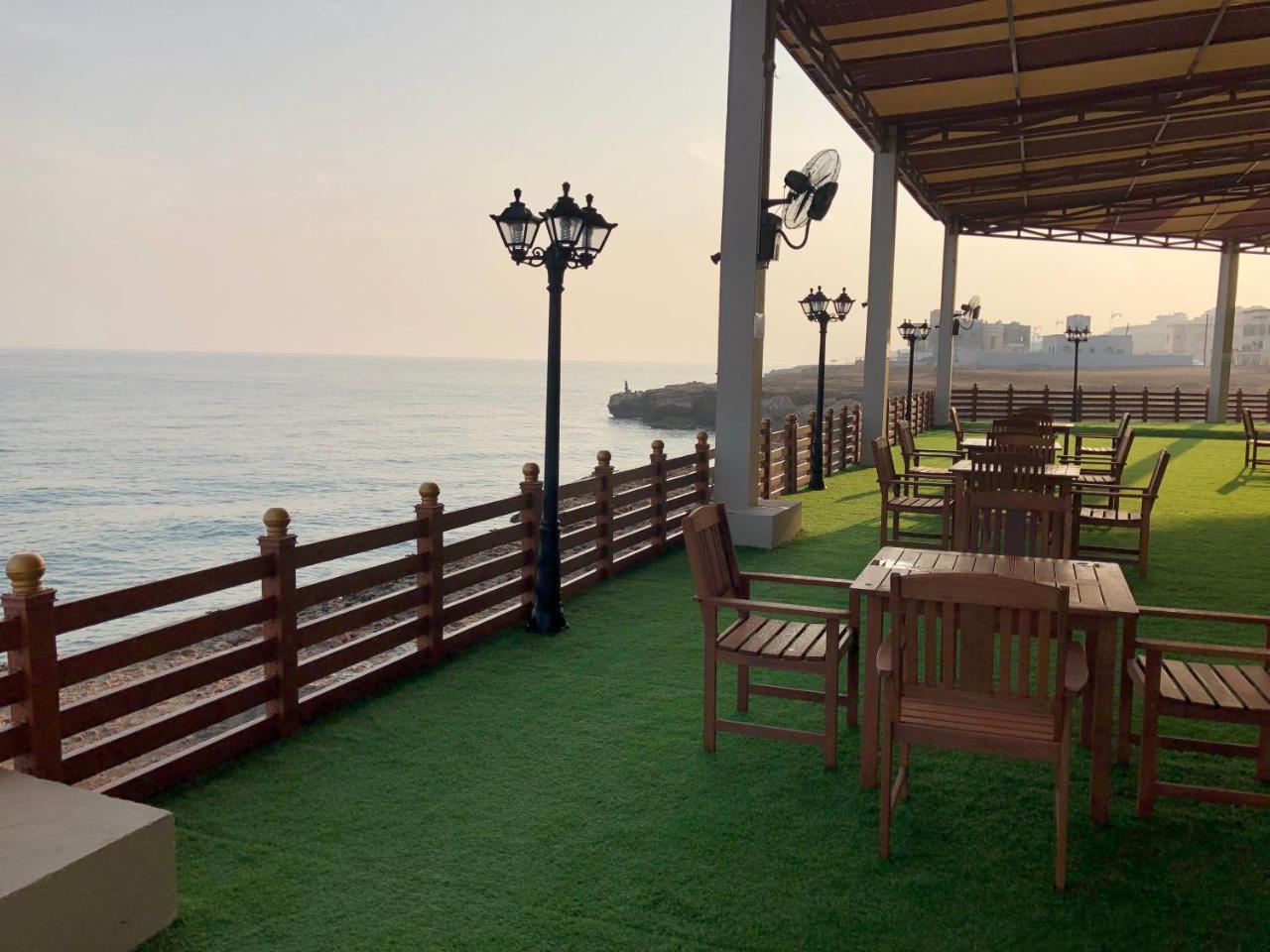 Sur Bandar Al Ayjah Hotel Apartments Экстерьер фото