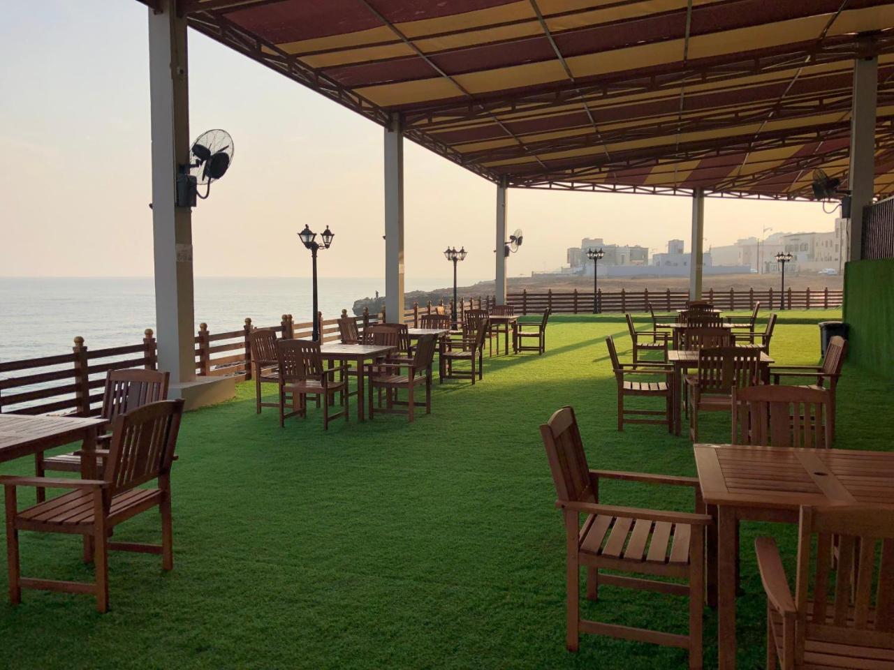 Sur Bandar Al Ayjah Hotel Apartments Экстерьер фото