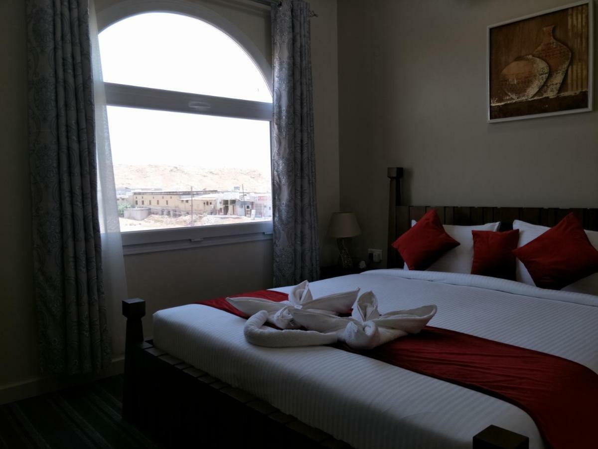 Sur Bandar Al Ayjah Hotel Apartments Экстерьер фото